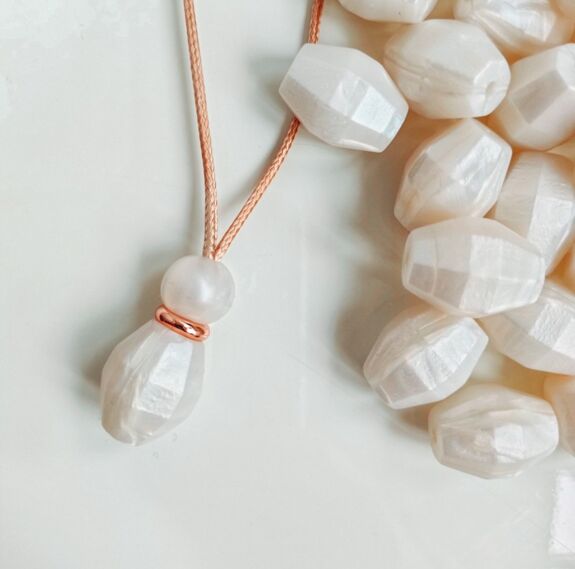 Silicone Teething Necklace - Pearl Drop - maidwellway